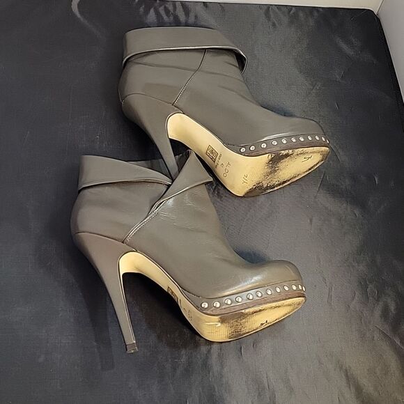 ALDO LEATHER STUDDED DETAILING ROUND TOE WOMEN"S HIGH HEEL STILETTOS ANKLE BOOTS - Picture 13 of 16